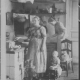 Бытовая сцена на кухне. 1910-е. Фотография. ГМИ СПб
