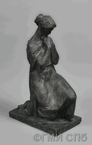 Федоров И.Б. Эскизная модель скульптуры "Коленопреклоненная". 1960