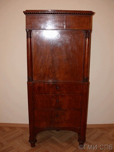 Бюро-секретер. 1840 –е годы