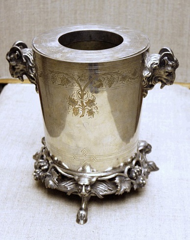 Сосуд для охлаждения вина. 1890-е годы
