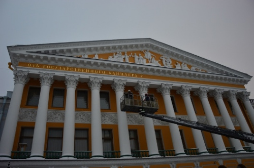 На фасад особняка Румянцева вернулась надпись "Отъ Государственного канцлера графа Румянцова на благое просвещение"