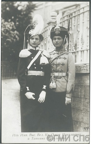 Их Императорские Высочества великие княжны Ольга Николаевна и Татьяна Николаевна. Начало 1910-х годов