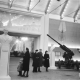 Посетители в зале Победы Музея обороны Ленинграда. 4 февраля 1946. ЦГА КФФД